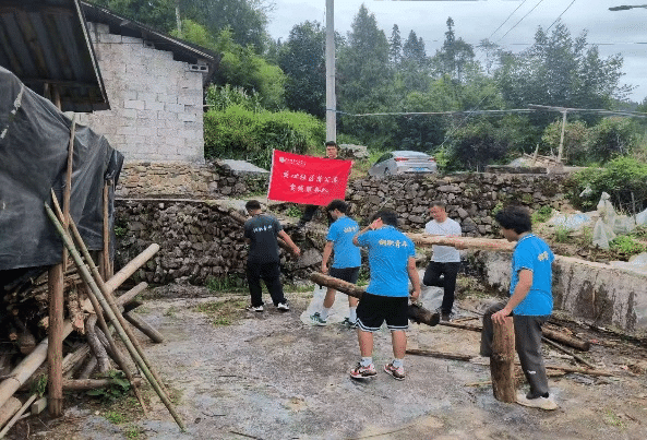 青春汗水润乡土2.png