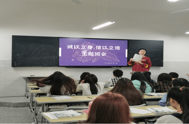 adaca293e4f82458a8c73d9c23c45d9.png