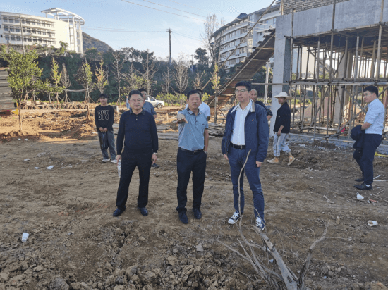 学院党委副书记、院长项光亚一行到铜仁职业技术学院山地现代农业产教融合示基地指导工作323.png